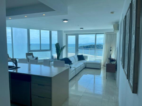17E Beautiful 2-Bedroom Ocean View Apartment